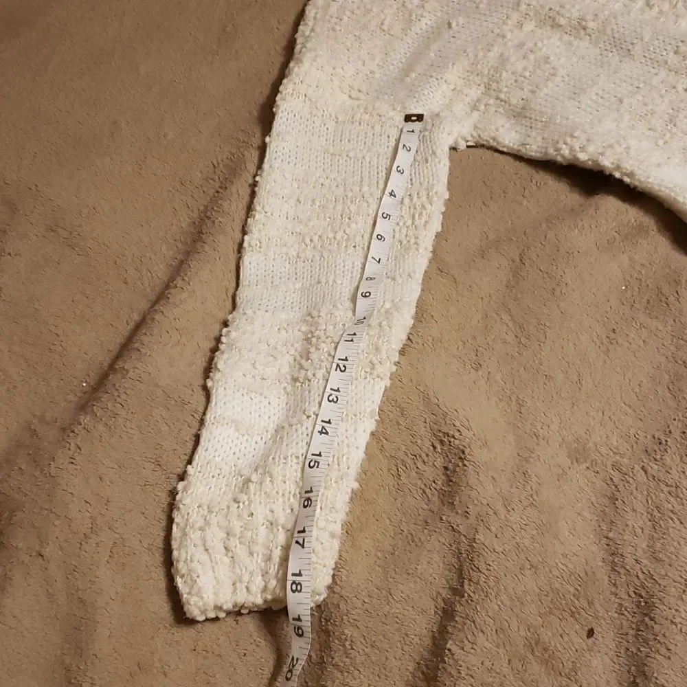 𝅺MESH and lace white Cardigan. Small